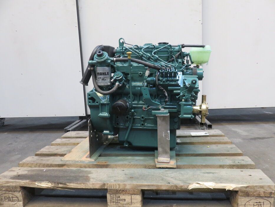 VOLVO PENTA D2-40B Diesel Engine - POOL TRADING